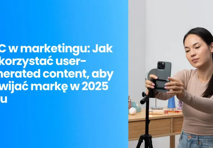 Kobieta nagrywa film telefonem na statywie, na tle biurka z kosmetykami.