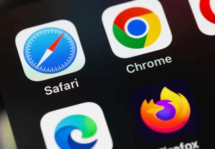 Ikony przeglądarek: Safari, Chrome, Firefox, Opera, Edge, DuckDuckGo. Jaka jest najlepsza przeglądarka internetowa? Wybór zależy od Ciebie!