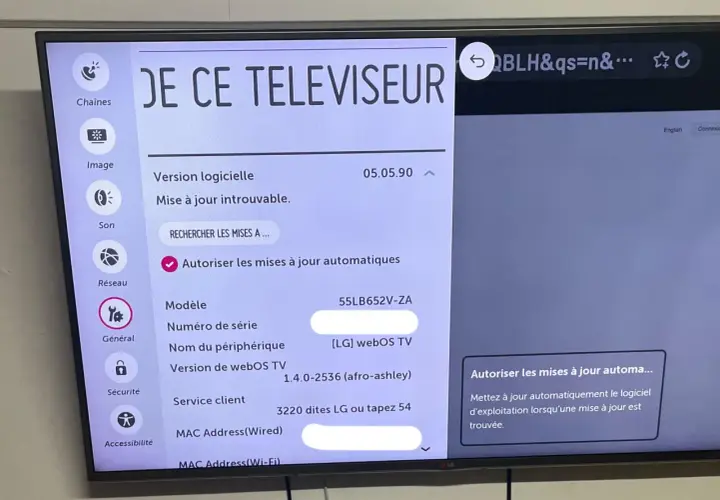 Ekran telewizora LG z menu "O tym telewizorze". Widoczna opcja "Jak zaktualizować przeglądarkę w telewizorze LG" oraz wersja oprogramowania.