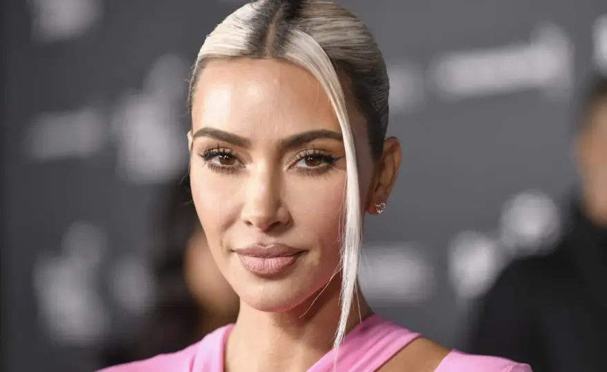 Kim Kardashian Instagram: Fenomen, biznes i kontrowersje