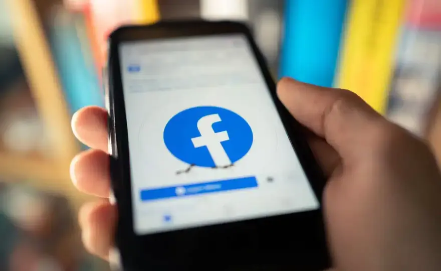 Jak trwale usunąć konto na Facebooku? Instrukcja krok po kroku